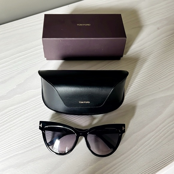 Tom Ford Accessories - Tom Ford Sunglasses **FREE w/ orders over $700**